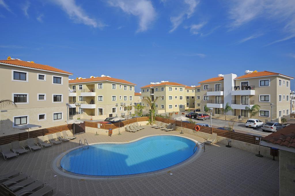 Kyklades Resort & Spa Paralimni Exterior photo