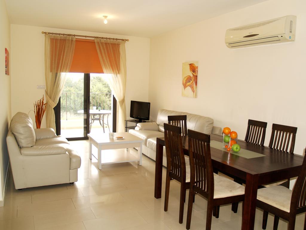 Kyklades Resort & Spa Paralimni Exterior photo